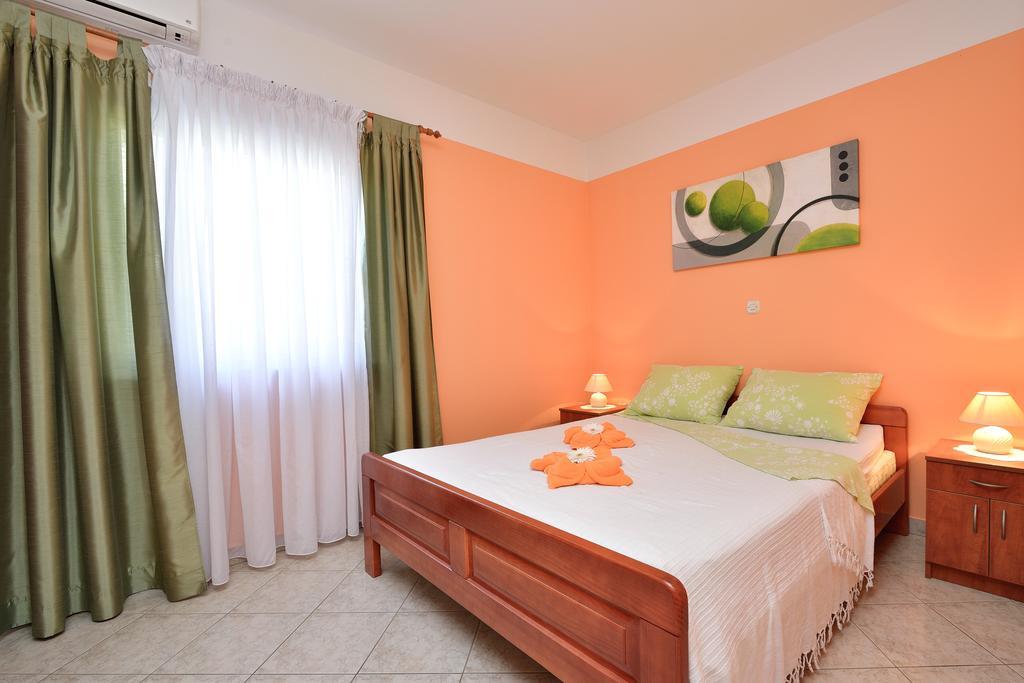 Villa Zdenka Pakoštane Екстериор снимка